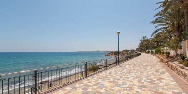 Promenade - Punta Prima